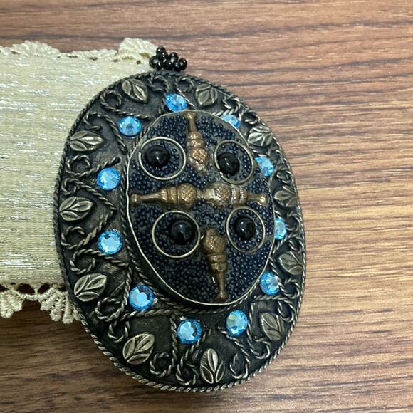 JJ Valaya designer belt for women Light Tan Fabric/lace with Oval Metal Buckle. - Picture 3 of 9